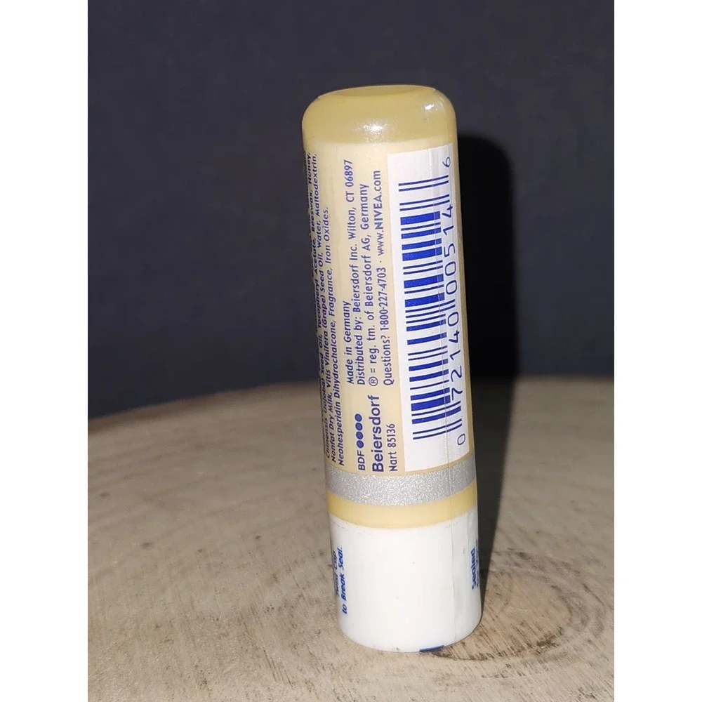Nivea A Kiss Of Milk & Honey Soothing Lip Care Moisturizer~RARE~Made In Germany‎